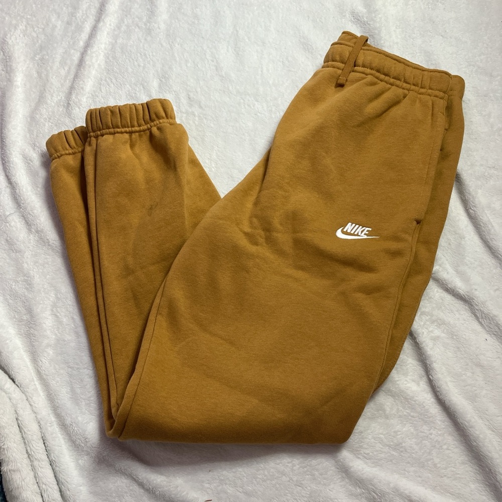 brand new tan nike sweats